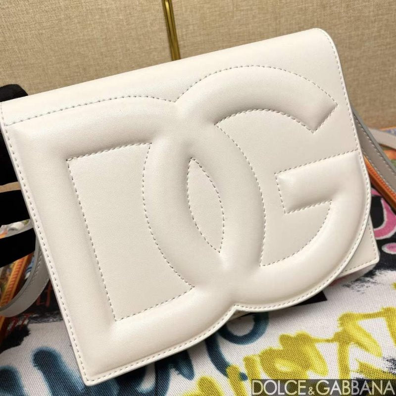 Dolce and Gabbana DG Logo Hand Bag BG02111