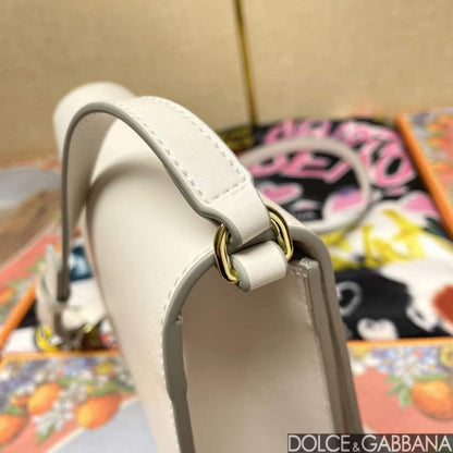 Dolce and Gabbana DG Logo Hand Bag BG02111