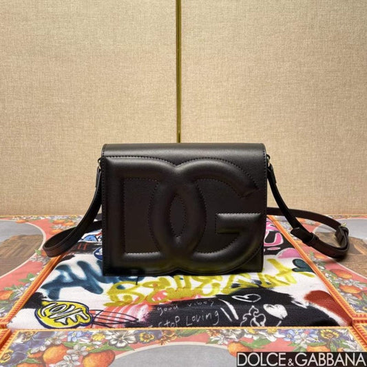 Dolce and Gabbana DG Logo Hand Bag BG02112