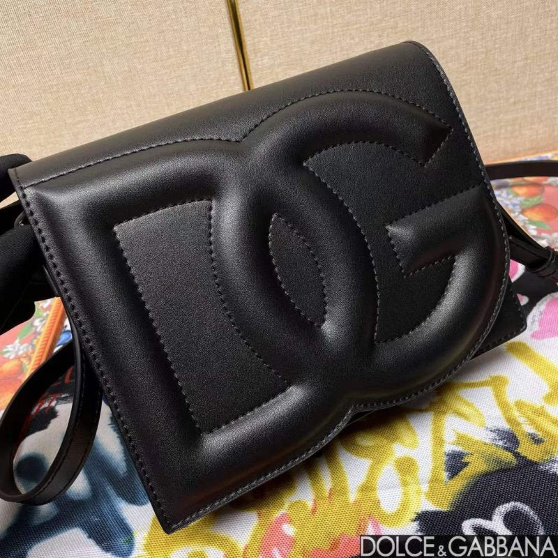 Dolce and Gabbana DG Logo Hand Bag BG02112