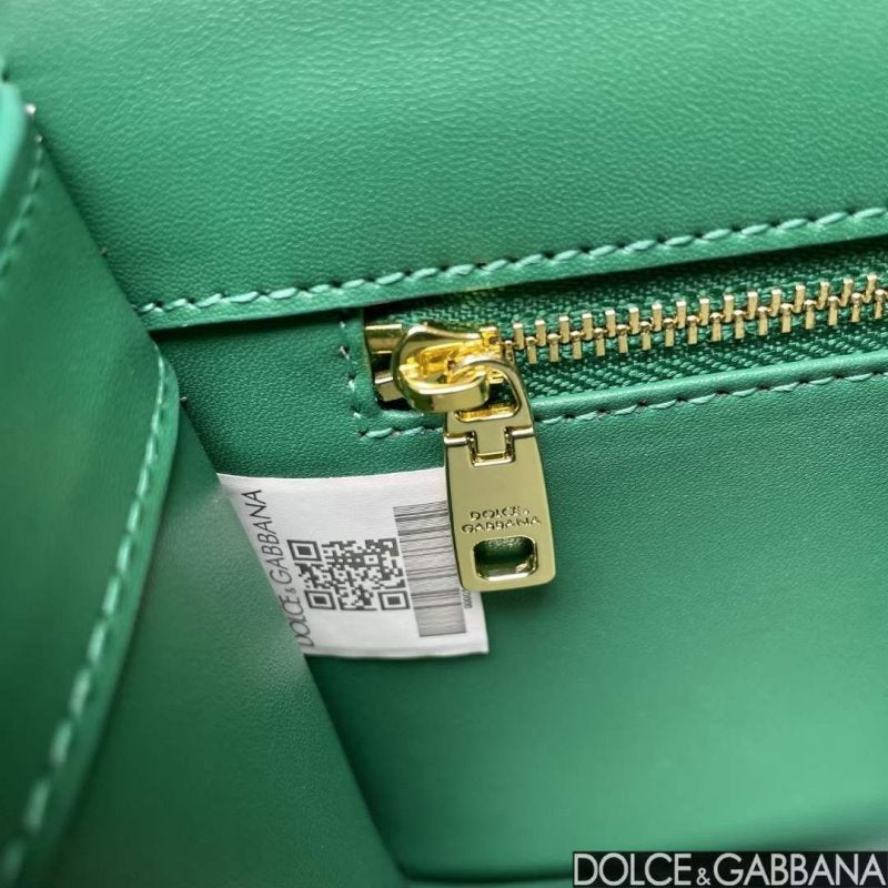 Dolce and Gabbana DG Logo Hand Bag BG02113