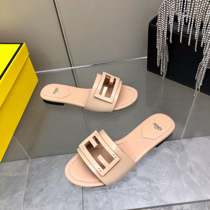 Fendi Leather Slides SHS03549