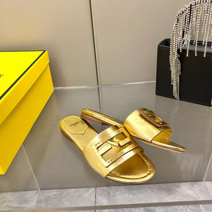 Fendi Leather Slides SHS03551