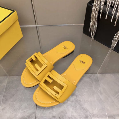 Fendi Leather Slides SHS03552