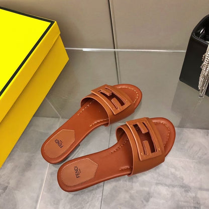 Fendi Leather Slides SHS03553