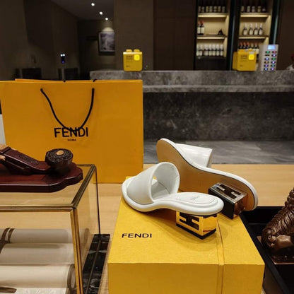 Fendi Sandals SHS05117