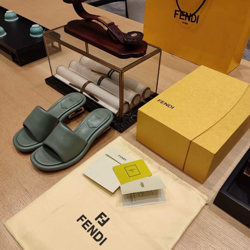 Fendi Sandals SHS05119