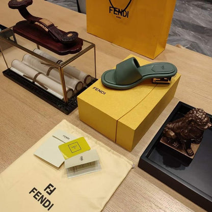 Fendi Sandals SHS05119