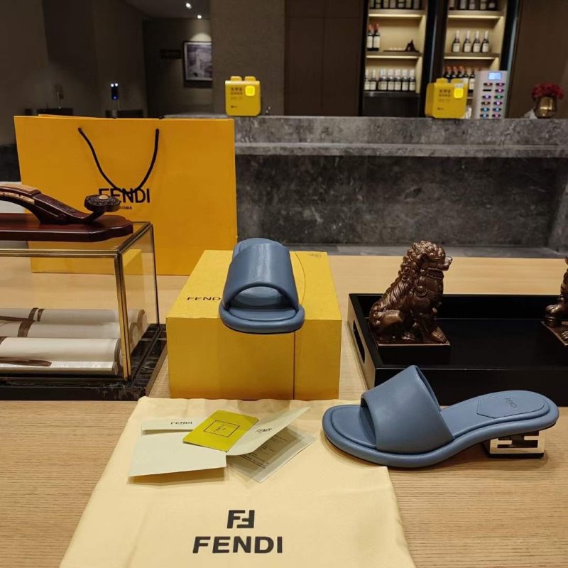 Fendi Sandals SHS05121