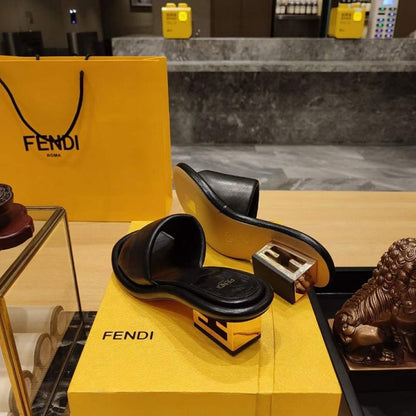 Fendi Sandals SHS05122