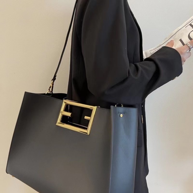 Fendi Shoulder Bag BFND10023