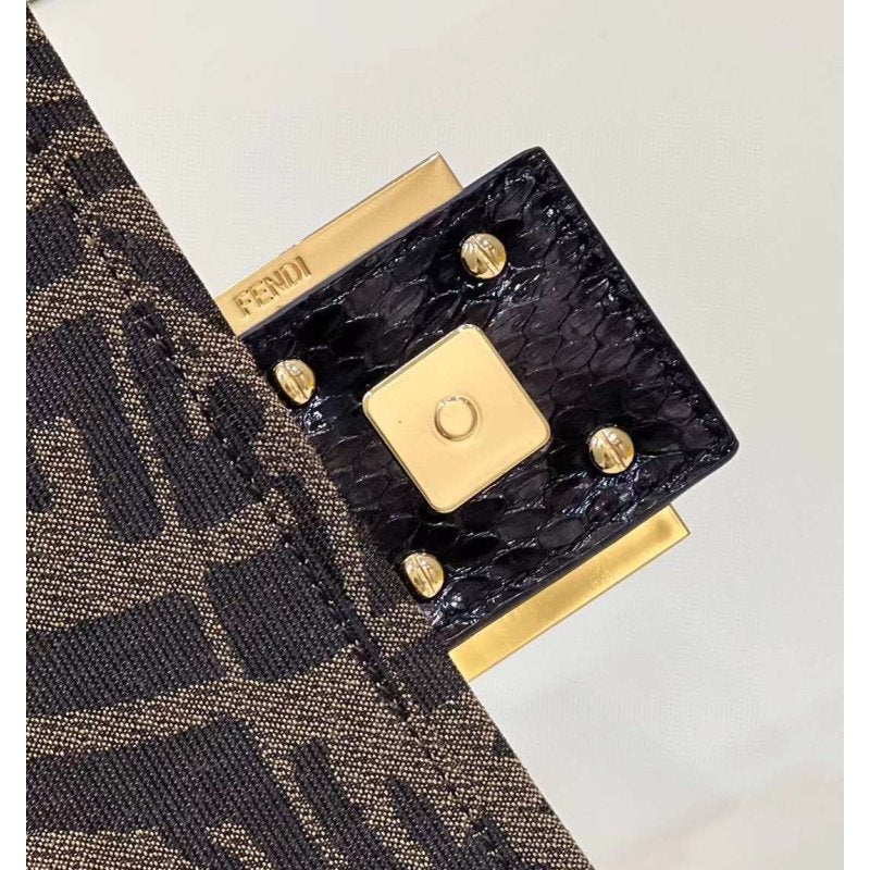 Fendi Baguette 1997 Hand Bag BG02076
