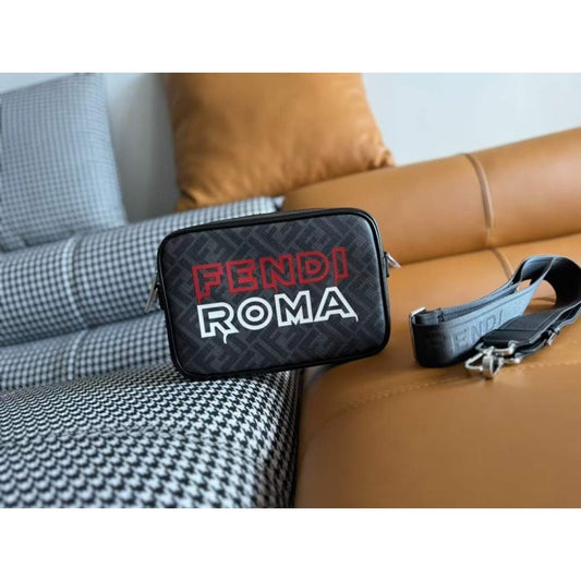 Fendi Zipper Shoulder Wallet WB001373