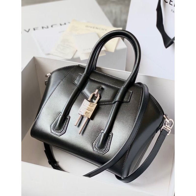 Givenchy Antigona Lock Bag BGV00153