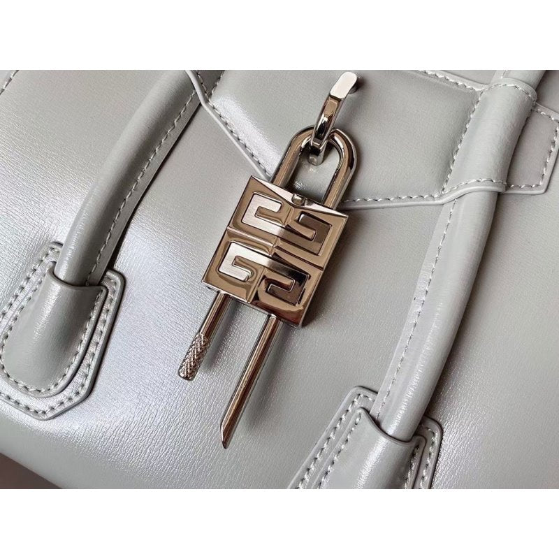 Givenchy Antigona Lock Bag BGV00155