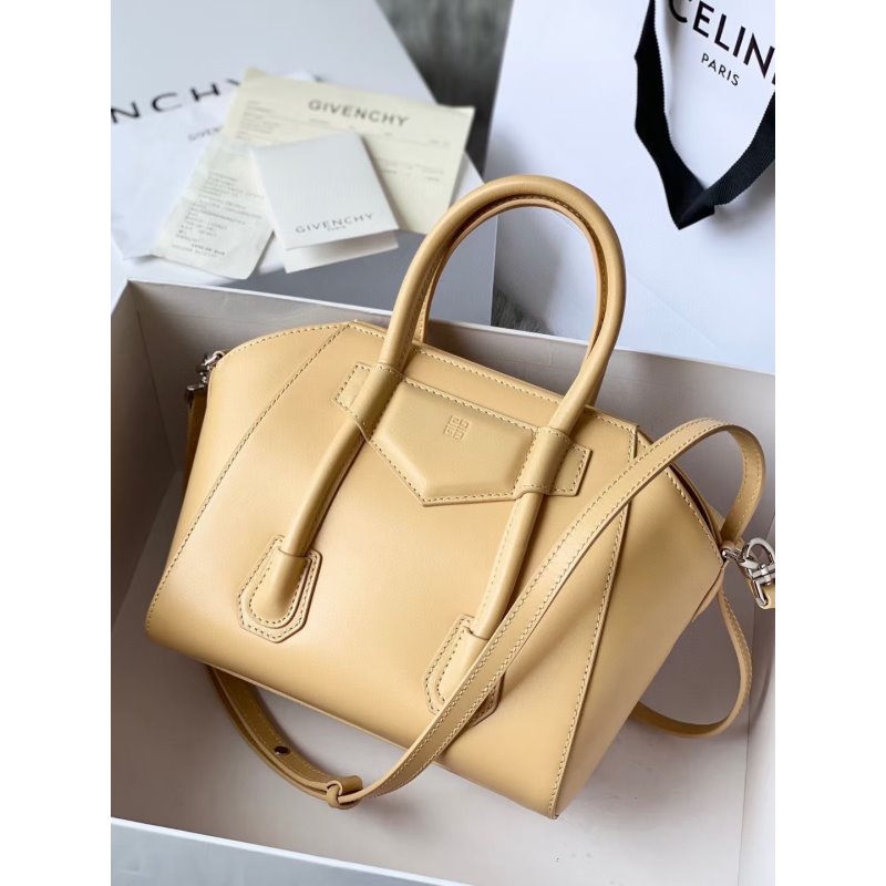 Givenchy Antigona Lock Bag BGV00157