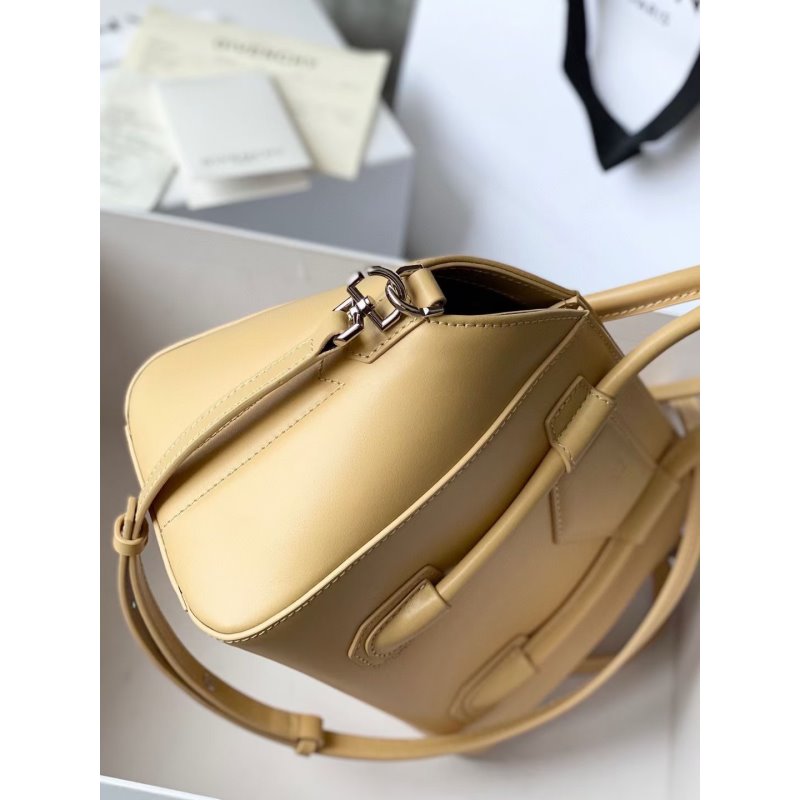 Givenchy Antigona Lock Bag BGV00157