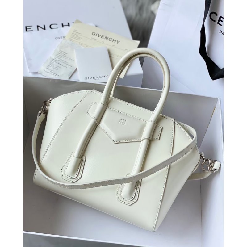 Givenchy Antigona Lock Bag BGV00158