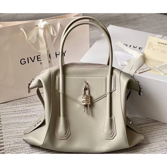 Givenchy Antigona Lock Bag BGV00173