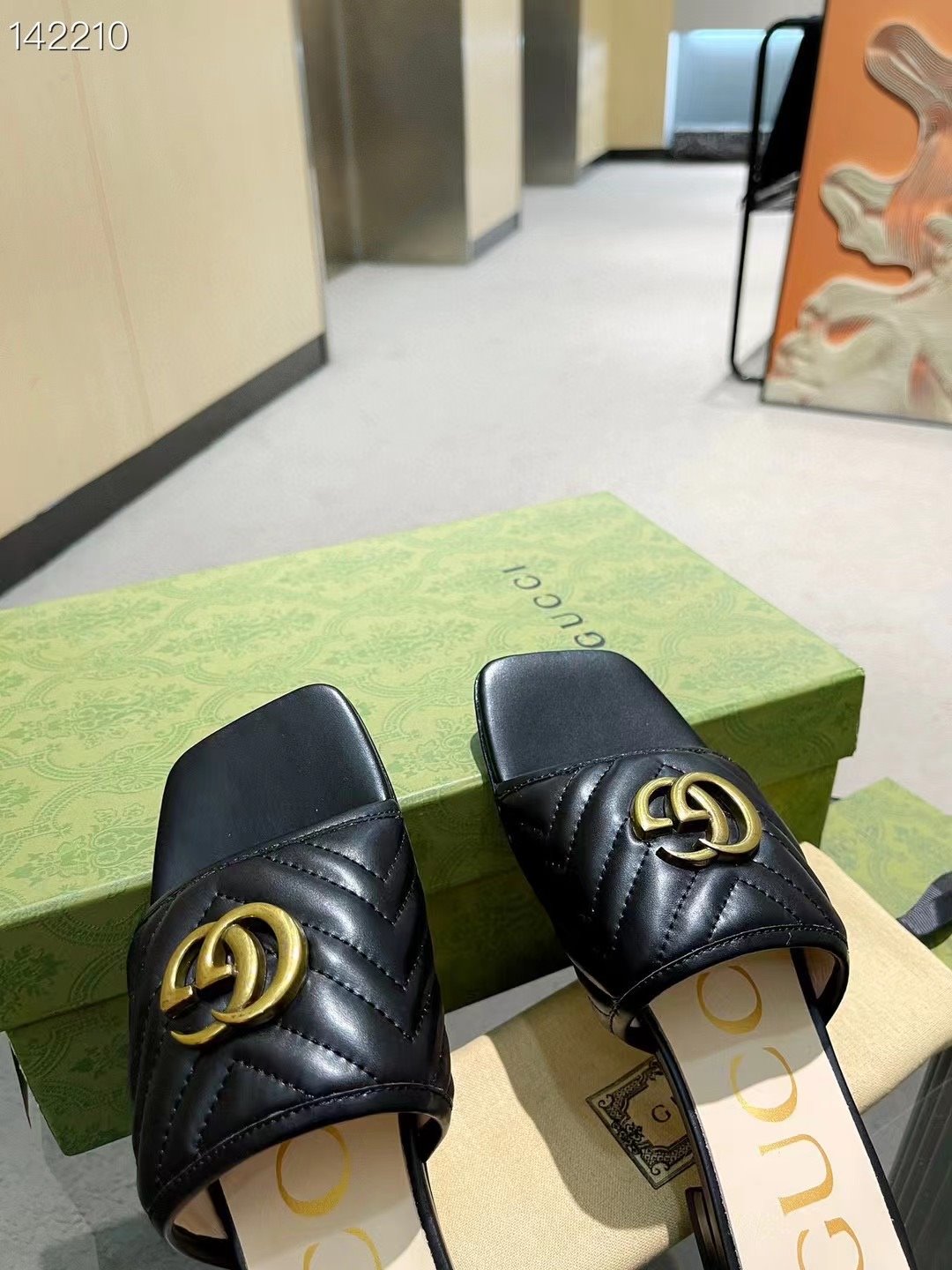 Gucci GG slide sandal SHS03625