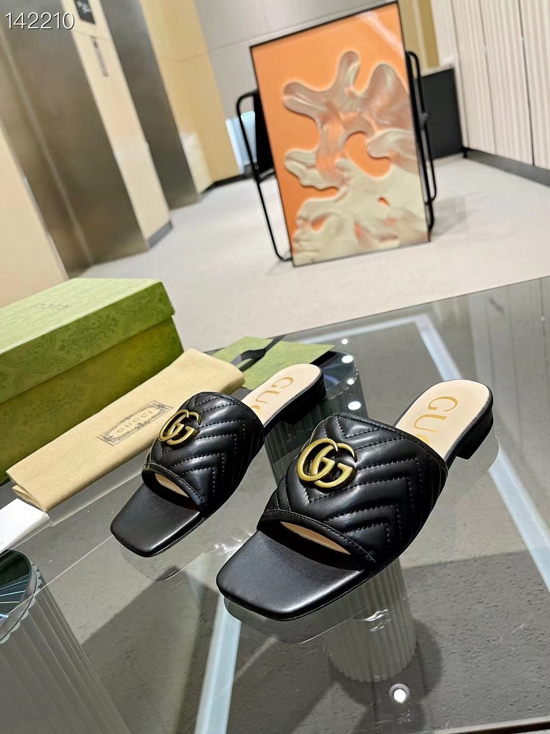 Gucci GG slide sandal SHS03625