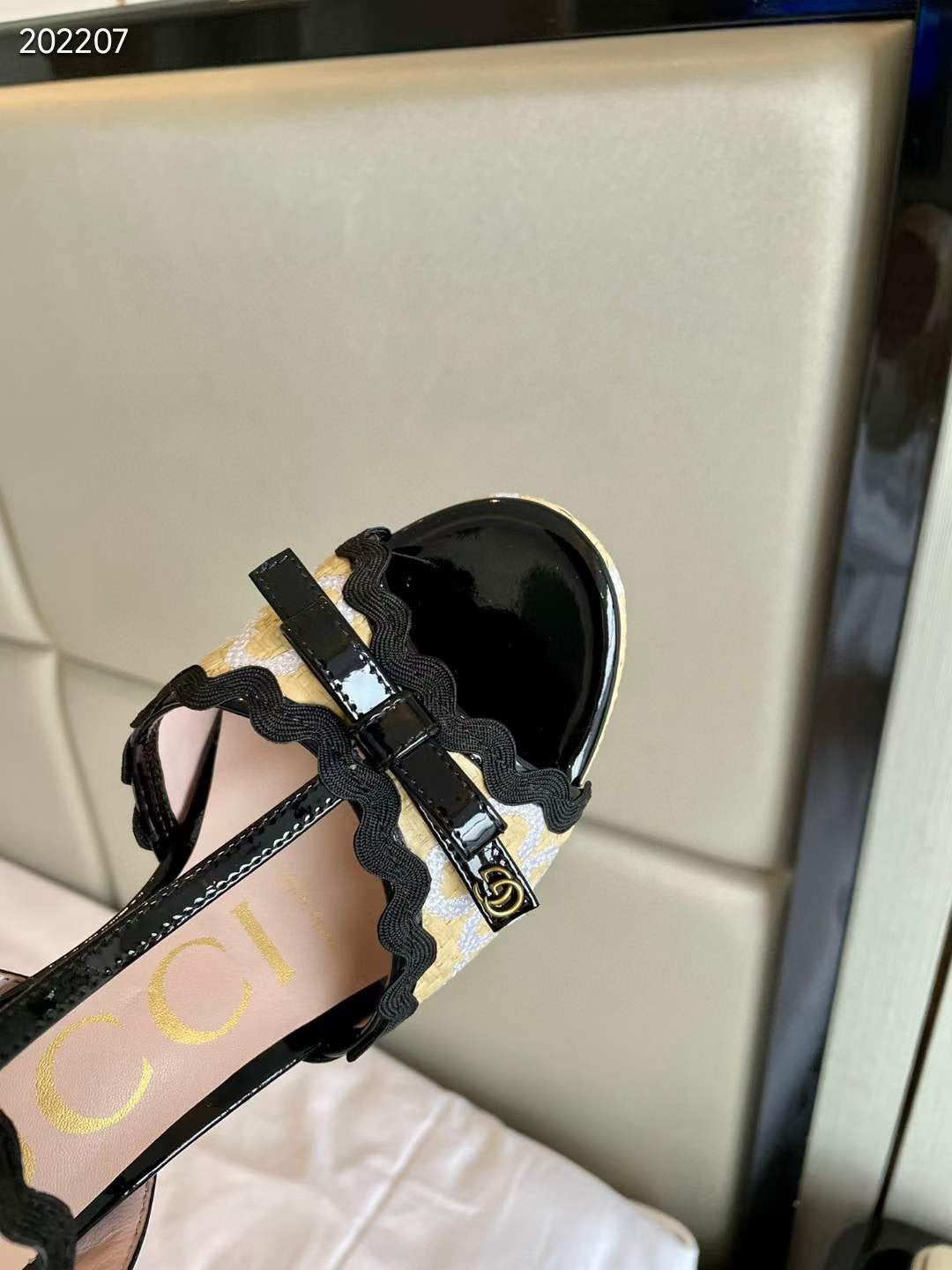 Gucci High Heeled Sandals SHS04599