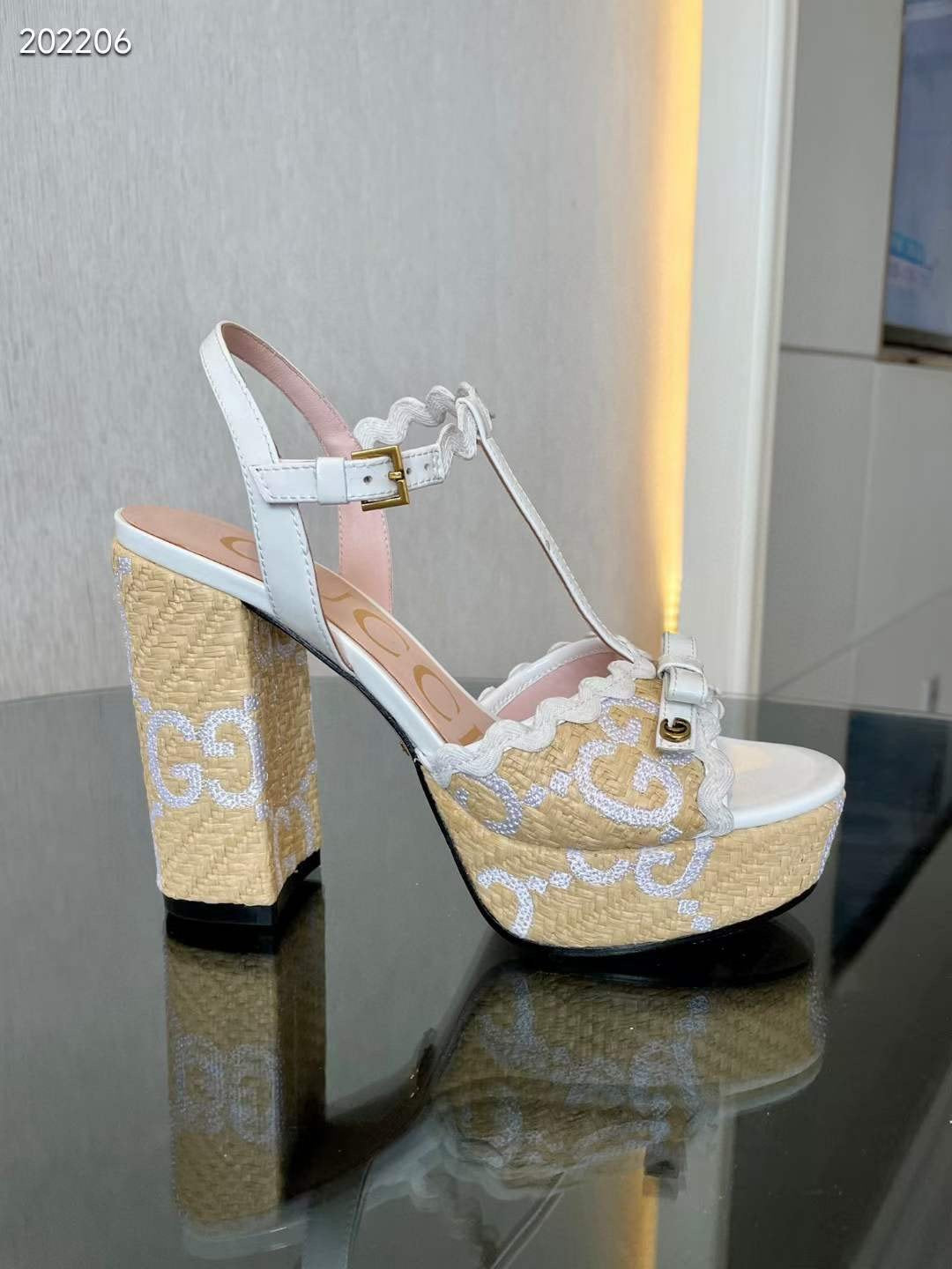 Gucci High Heeled Sandals SHS04600