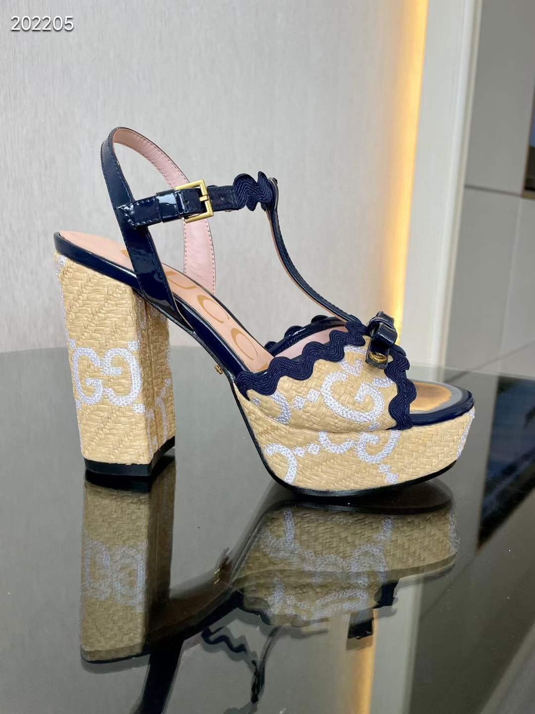 Gucci High Heeled Sandals SHS04601