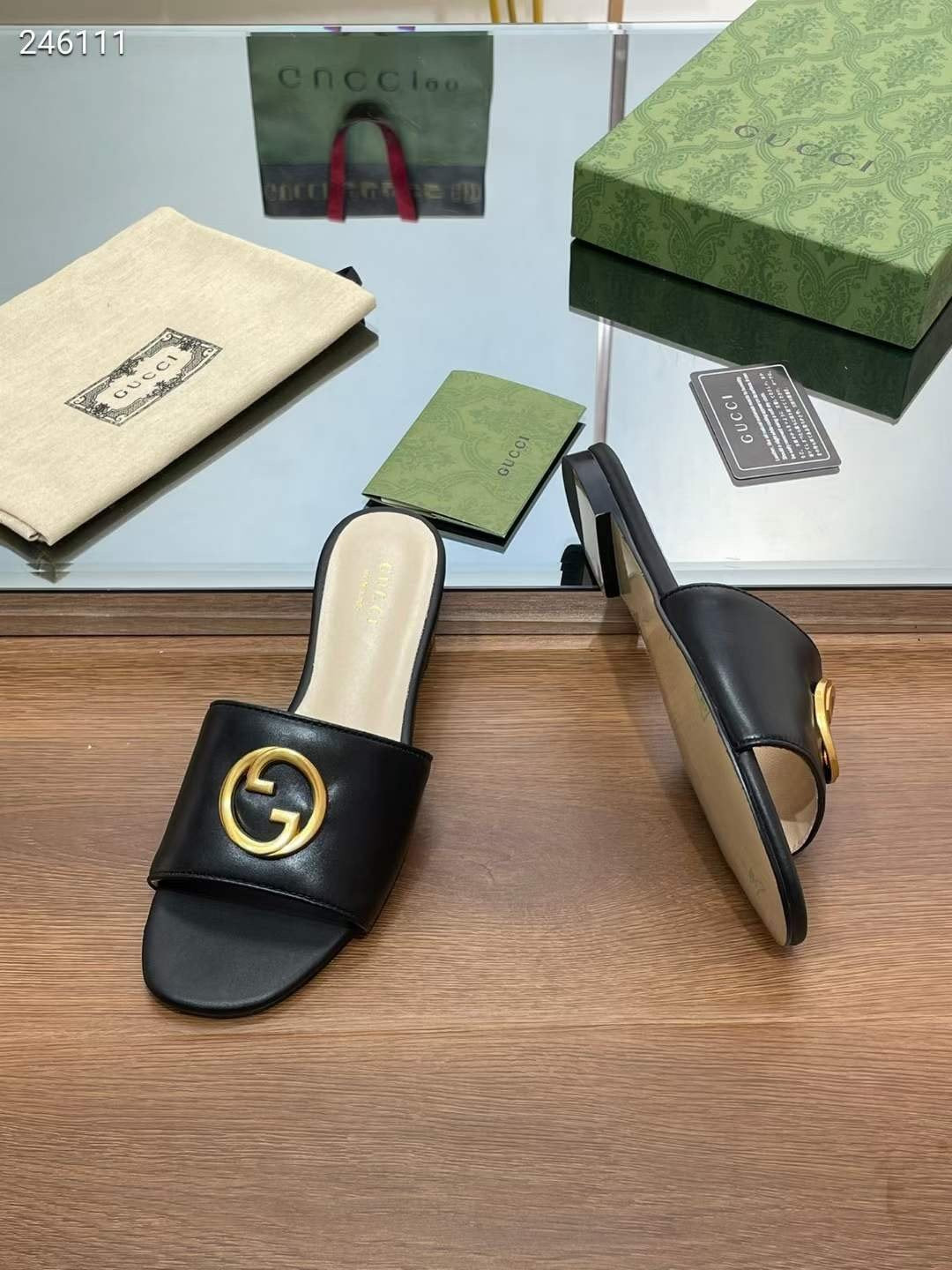 Gucci Slippers SHS04589