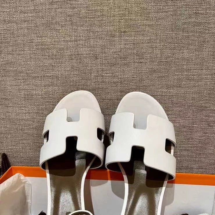 Hermes Heeled Oran Sandals SHS03697