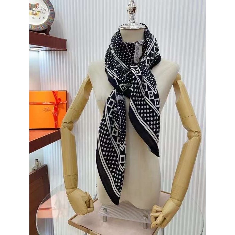 Hermes Goatee and Silk Scarf SS001088
