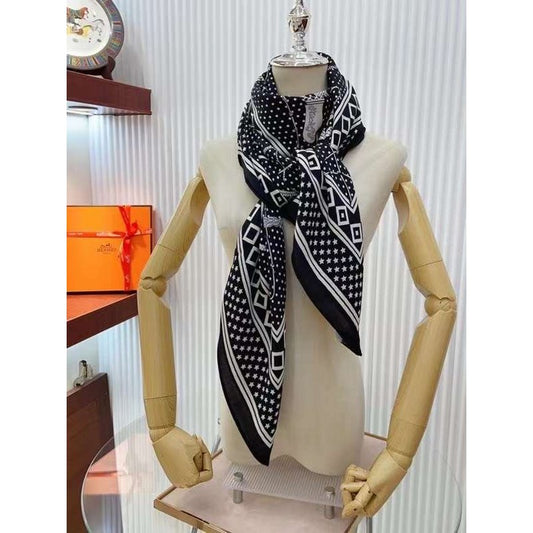 Hermes Goatee and Silk Scarf SS001088
