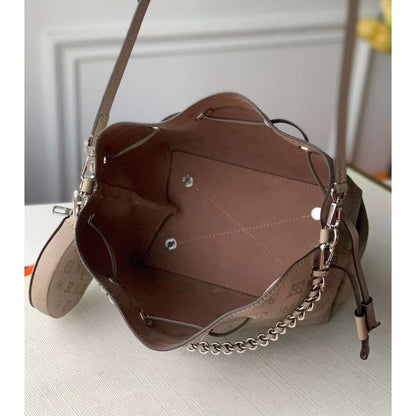 Louis Vuitton Bella Monogram Hand Bag BGMP1297