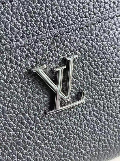 Louis Vuitton Black Zippy Wallet WLB01273