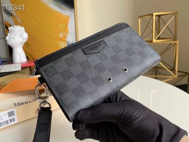 Louis Vuitton Black Zippy Wallet WLB01276