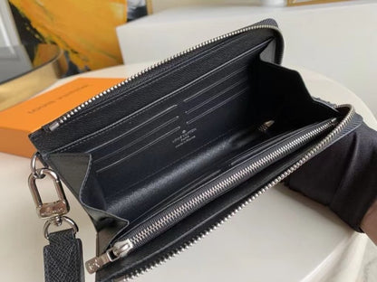 Louis Vuitton Black Zippy Wallet WLB01278