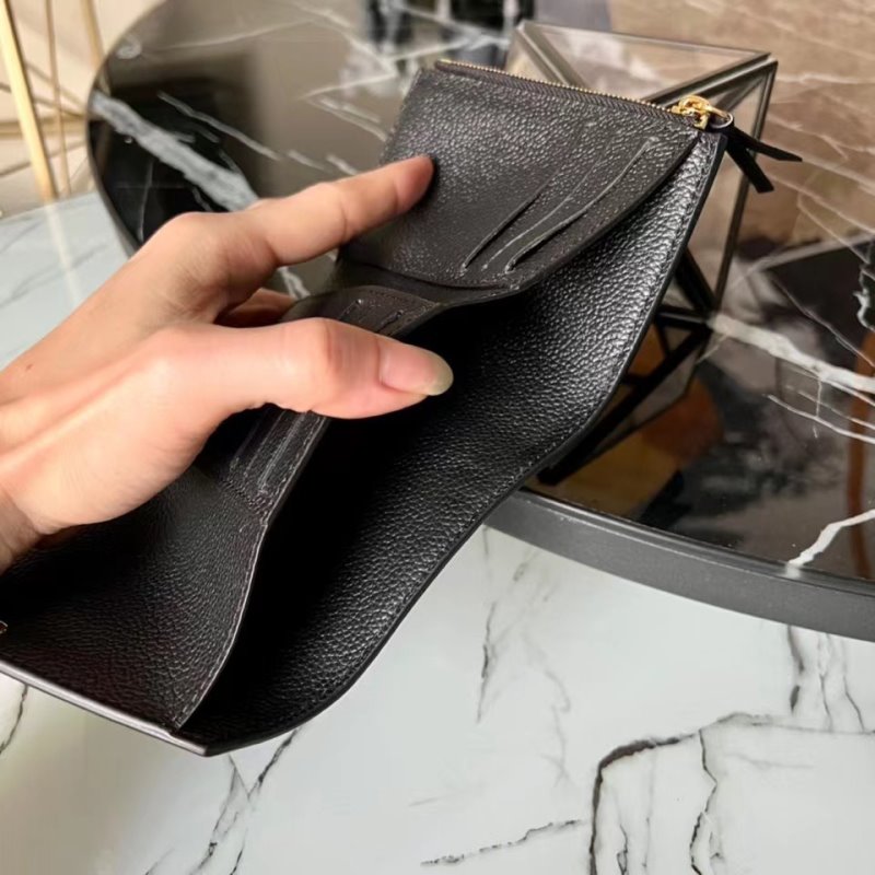 Louis Vuitton Black Zippy Wallet WLB01280