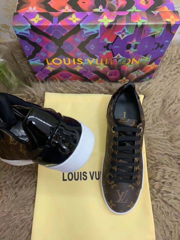 Louis Vuitton Brown Shoes SHS02540