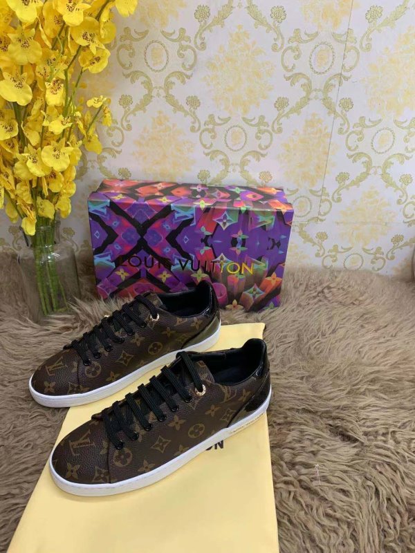 Louis Vuitton Brown Shoes SHS02540