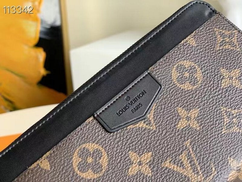 Louis Vuitton Brown Zippy Wallet WLB01277