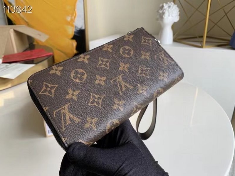 Louis Vuitton Brown Zippy Wallet WLB01277