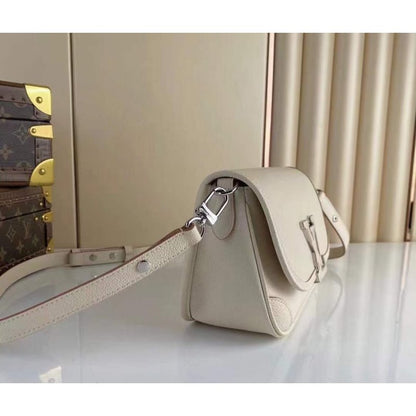 Louis Vuitton Busi Baguette Bag BGMP1479