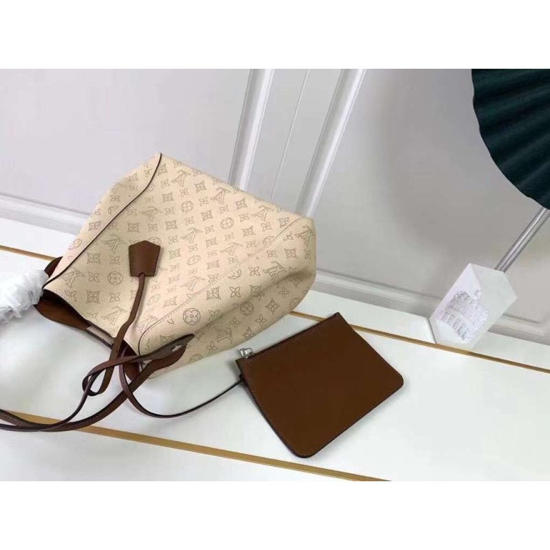 Louis Vuitton Hina Hand Bag BGMP1319