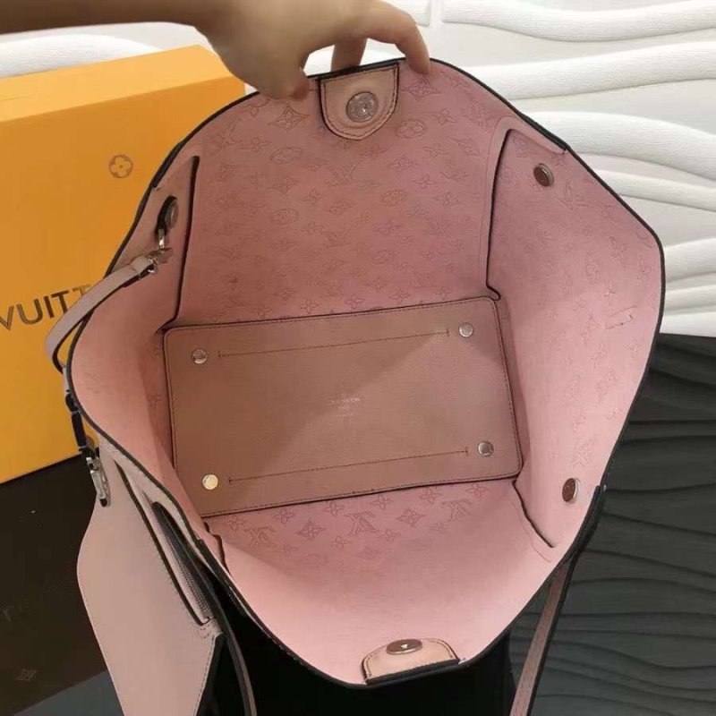 Louis Vuitton Hina Hand Bag BGMP1324