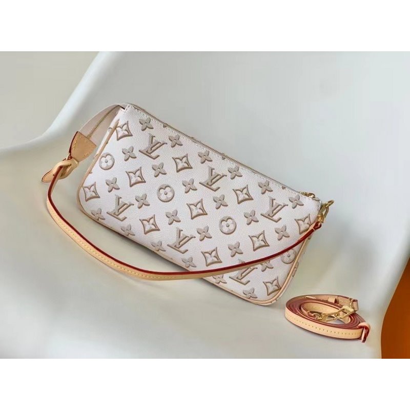 Louis Vuitton Maxi Multi Pochette HandBag BLV00800