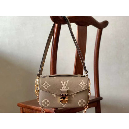 Louis Vuitton Metis Hand Bag BGMP1601