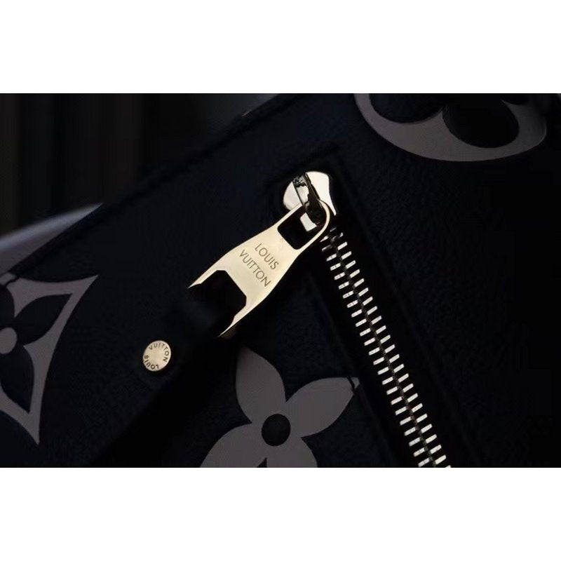 Louis Vuitton Pochette Metis Handbag BLV00825