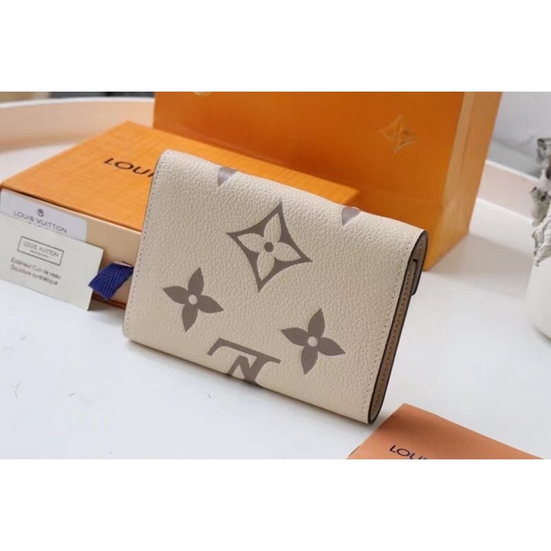 Louis Vuitton Victor Wallet BLV00820