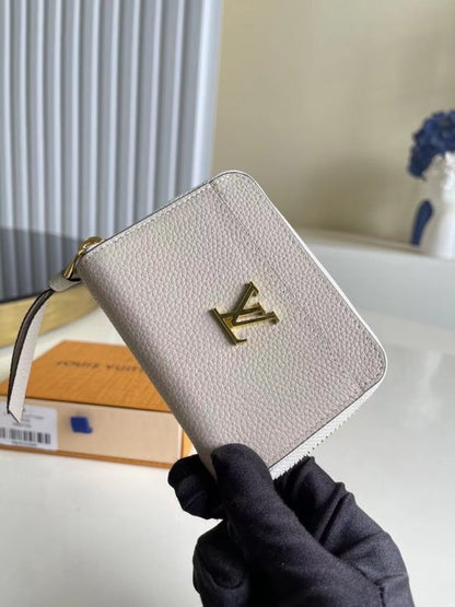 Louis Vuitton White Zippy Wallet WLB01272