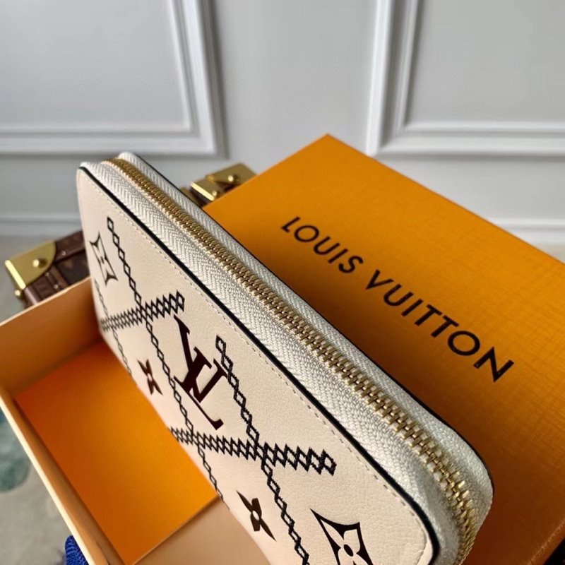 Louis Vuitton Zippy Wallet WLB01354